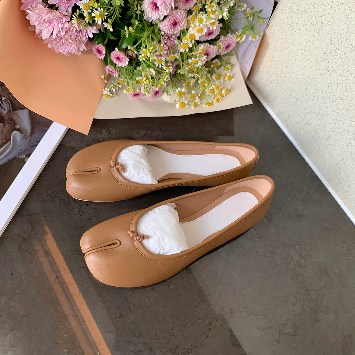 Women'S Shoes Loafers Black - Sepatu Ujung Belah Flat Balet Hitam