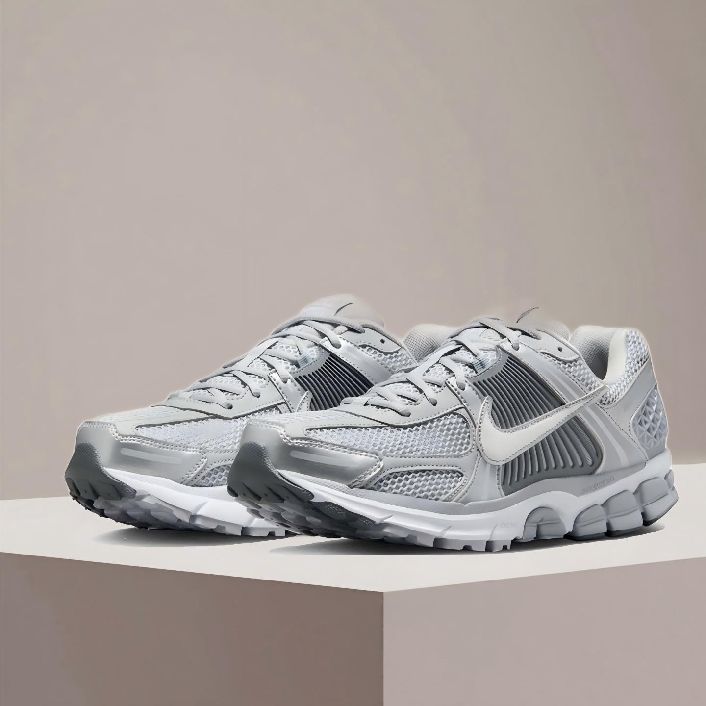 Women Shoes Zoom - Sepatu Lari Nike Zoom Vomero 5
