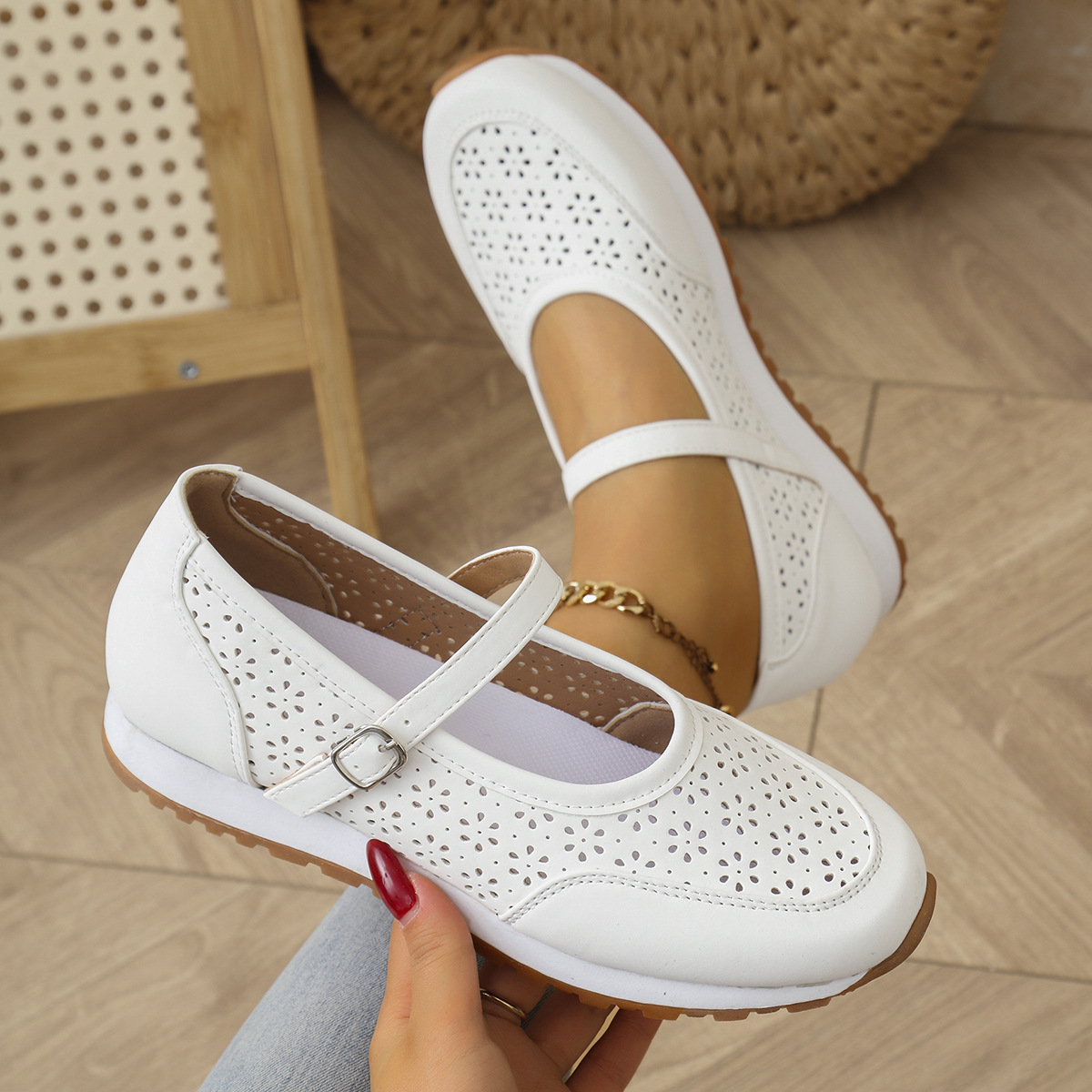 Sepatu Kets Berlubang Wanita S - Women Shoes Us To Eu ulasan dan harga