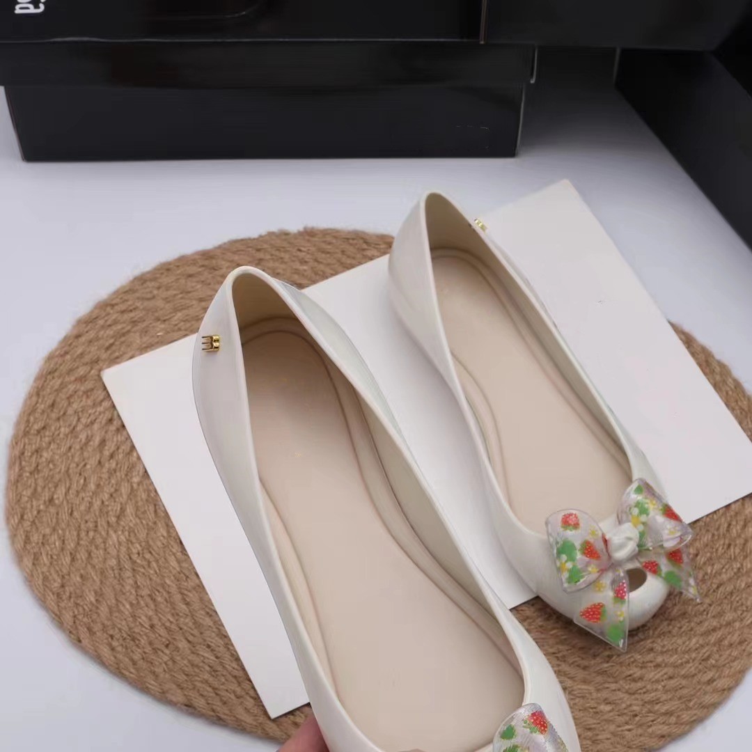 Sepatu Pantai Mulut Ikan Datar - Women Shoes Logo ulasan dan harga