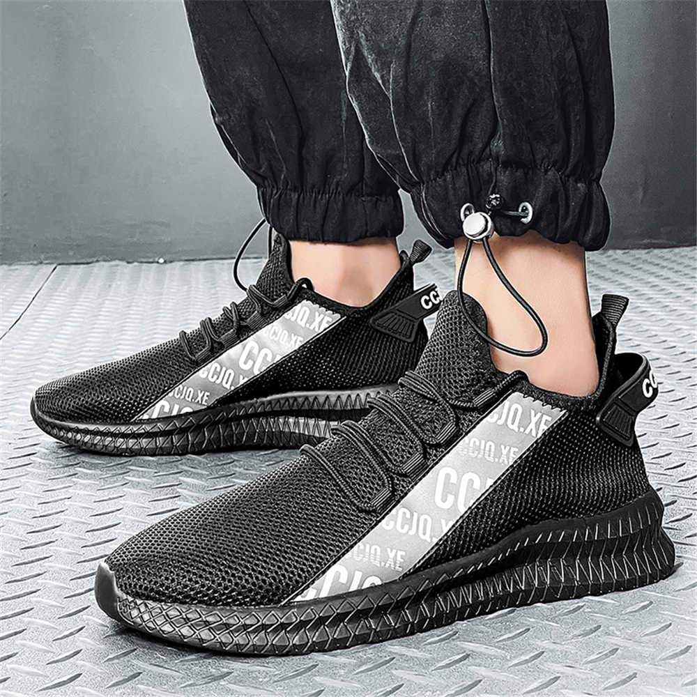 Sepatu Sneakers Pria Ukuran 40 - Wide Fit Heels ulasan dan harga